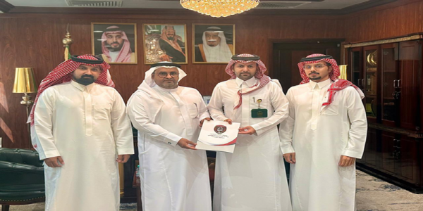 مُحافظ المجاردة يستقبل رئيس واعضاء نادي الفروق
