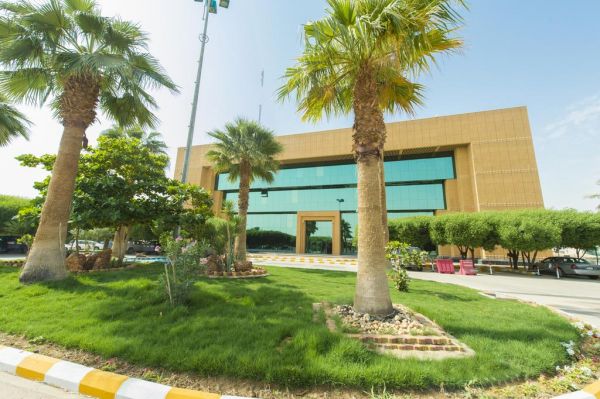 بلدية‎ عنيزة تطرح فرصة استثمارية لتشغيل وصيانة مول تجاري قائم