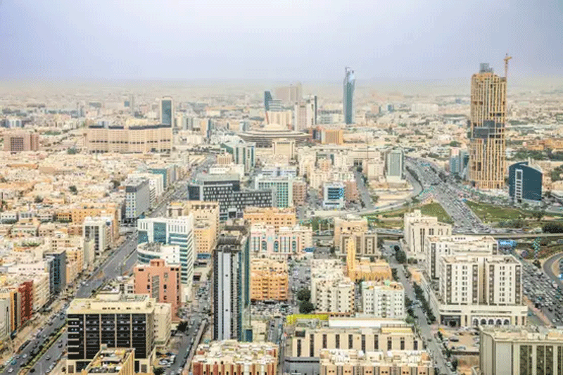 مُخالفة 25 مطوراً عقارياً للبيع على الخارطة دون تراخيص