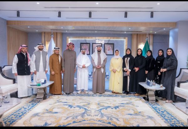 مساعد الأمين العام لاتحاد الغرف السعودية يبحث أوجه التعاون مع نادي الإعلام الحديث