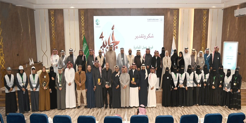 جمعة وارفة البيئية في تُدشن مبادرة “ظل وطمأنينة” بتجمع عسير الصحي