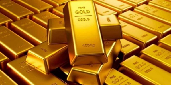 الذهب يتراجع لأدنى مستوى في أكثر من شهر متأثرًا بقوة الدولار