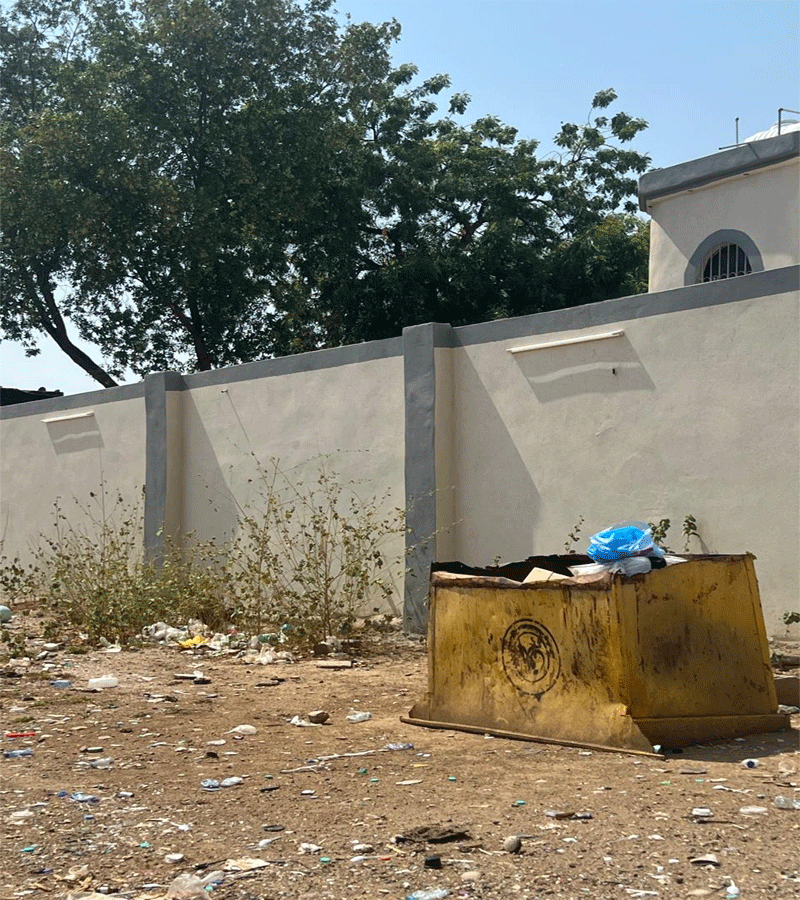 في ثلوث المنظر مُطالبات بمعالجة تهالك حاويات النظافة