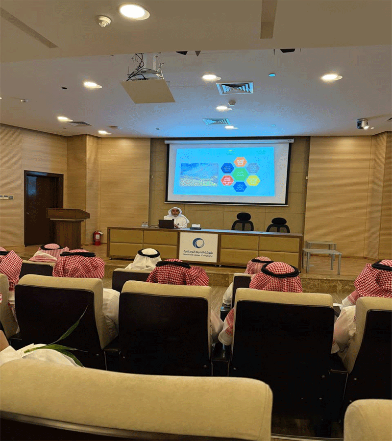 القصيم في واجهة المبادرات الخضراء: الصقير يستعرض تحديات البيئة وفرصها