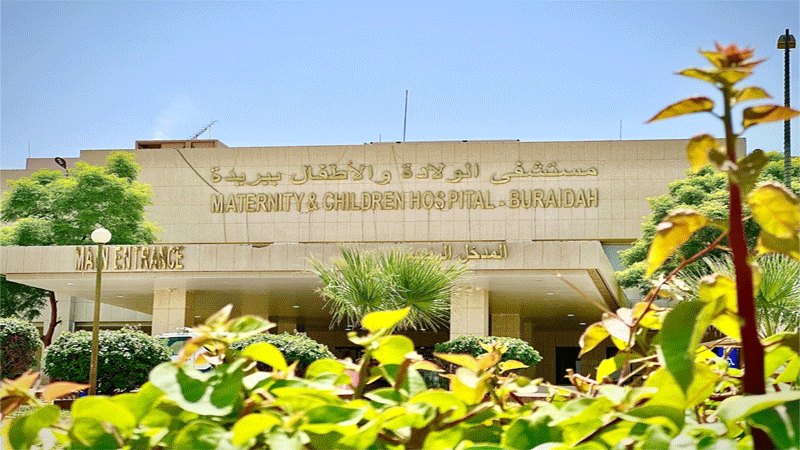 مستشفى الولادة والأطفال ببريدة ينجح في إنقاذ وعلاج طفلة وُلدت بوزن 420 جرامًا