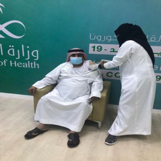 رئيس مركز ثلوث المنظر يتلقى الجرعة الأولى للقاح #كورونا