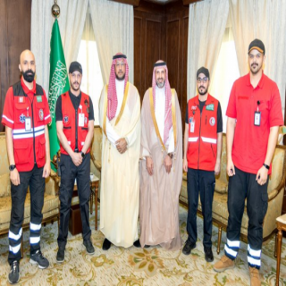 سمو نائب أمير عسير يستقبل مدير ⁧#الهلال_الأحمر⁩ بالمنطقة
