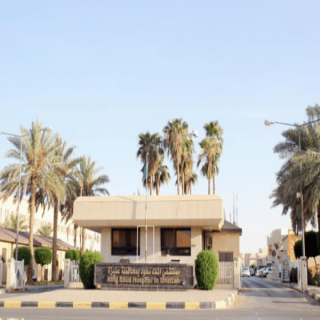 نجاح عمليتين معقّدتين لمريض يعاني من "العظام الزجاجية" في عنيزة