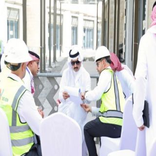 سمو أمير عسير يتفقد مشروع “سڤن أبها”