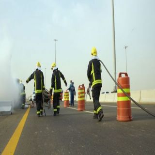 بمشاركة الجهات المعنية #أمانة_جدة تنفذ فرضية إنهيار جزئي لجسر بأبحر