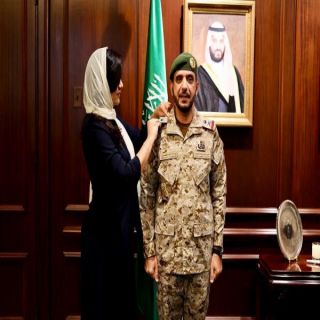 سفيرة المملكة لدى الولايات المتحدة تقلّد "الخثعمي" رتبته الجديدة