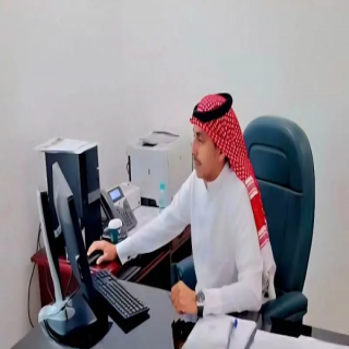 سلطان البارقي للمرتبة العاشرة بقسم التعليم الإلكترونية في #جامعة_الملك_خالد