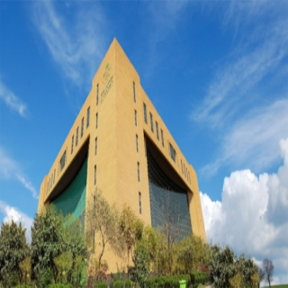 وزارة البلديات تعتمد اشتراطات إشغال الأرصفة وتنظيم الأنشطة التجارية