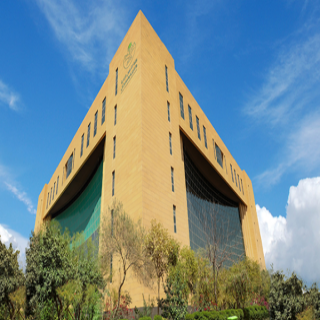 البلديات والإسكان تُوضح آلية منح المكافآت المالية لمن يُبلغ عن المخالفات البلدية