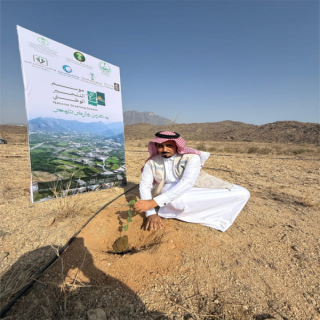 بحضور وكيل المُحافظة  تفعيل مبادرة التشجير بمركز خاط في محافظة المجاردة