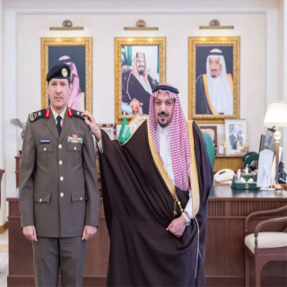 سمو أمير القصيم يُقلد اللواء الذيابي رتبته الجديدة