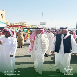 محافظ أحد رفيدة يتفقد سوق المحافظة الشعبي