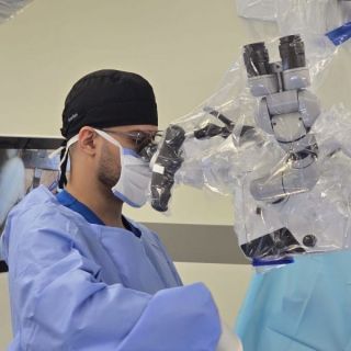 المدينة الطبية بجامعة القصيم تنجح في إجراء عملية لإزالة ورم ضاغط على الحبل الشوكي