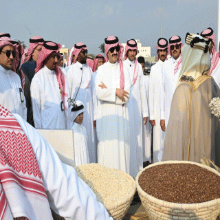 أمير عسير يفتتح مهرجان الدخن الثالث ببارق