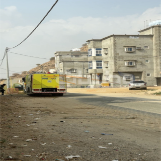 في ثلوث المنظر  الدفاع المدني يُخمد حريق محدود بأحد المنازل بمخطط الربيع