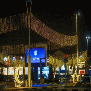 أمانة القصيم تضيء ميادين عنيزة بهوية رمضانية متكاملة