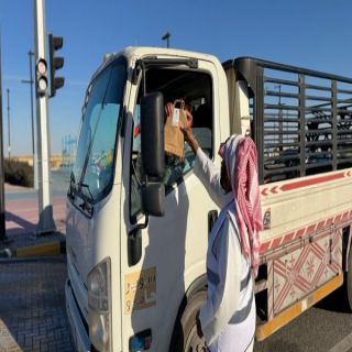 أمانة القصيم توزّع وجبات إفطار صائم تعزيزًا لدورها المجتمعي في رمضان بمحافظة رياض الخبراء