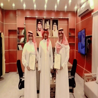 بتوجيه سمو أمير عسير" آل منشط" يُكرم (2) من أبناء محافظة بارق